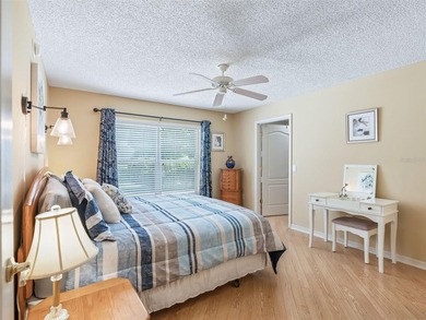 TURNKEY AND WELCOMING, THIS BEAUTIFULLY MAINTAINED 3-BEDROOM - photo 17
