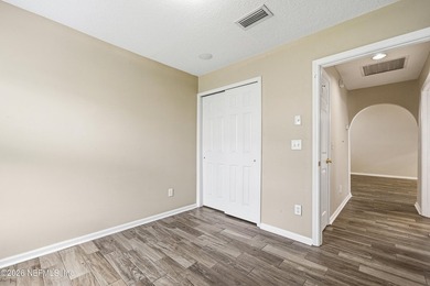 Lovely, move in ready townhome located just off of Monument Road - photo 18