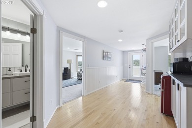 Experience stunning panoramic views that draw you straight to - photo 18