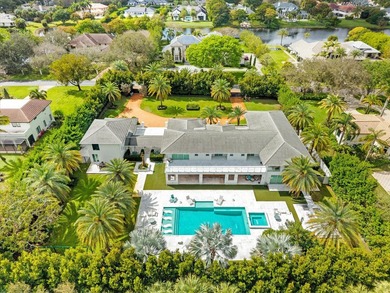Set behind double gates in the prestigious enclave of Fieldbrook - photo 2