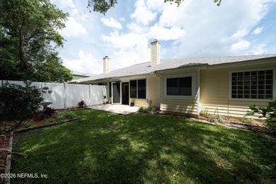 Lovely, move in ready townhome located just off of Monument Road - photo 24