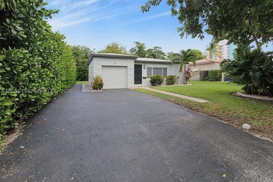 Own in the Heart of the Design District! Charming and bright - photo 3