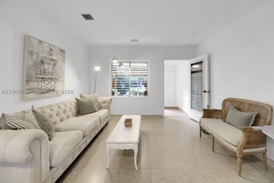 Own in the Heart of the Design District! Charming and bright - photo 8