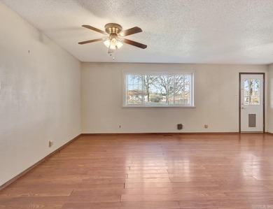 Nice and quiet neighborhood off Cedar Glades Road, close to