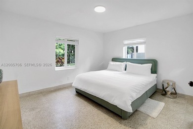 Own in the Heart of the Design District! Charming and bright - photo 9
