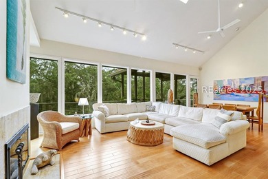 This sophisticated Marsh Island turn-key home offers a perfect - photo 15