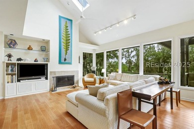This sophisticated Marsh Island turn-key home offers a perfect - photo 17