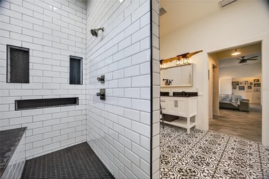 Exclusive Sanctuary: The 1.72-Acre Family Compound with - photo 25