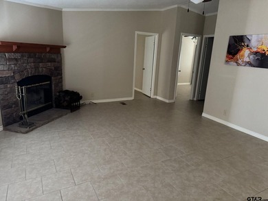 Enjoy a front-row seat to Lake Palestine from this three-bedroom - photo 5