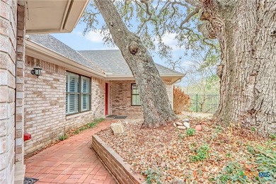 This garden style home is tucked away in pocket neighborhood - photo 2