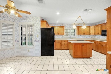This garden style home is tucked away in pocket neighborhood - photo 10
