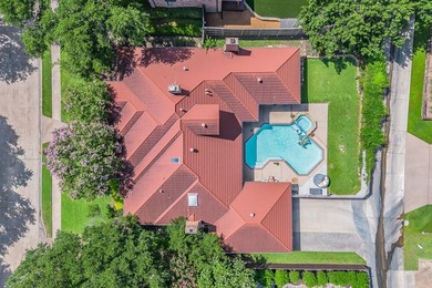 NESTLED WITHIN THE EXCLUSIVE GATED COMMUNITY OF COTTONWOOD - photo 1