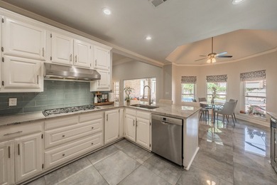 NESTLED WITHIN THE EXCLUSIVE GATED COMMUNITY OF COTTONWOOD - photo 10