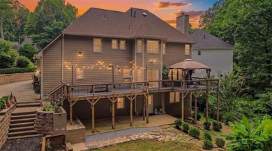 Impressive 5 bedroom , 3.5 bath Executive Home perfectly - photo 7