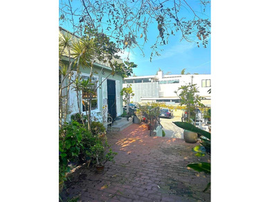 Special opportunity in the heart of Manhattan Beach. This is a - photo 15