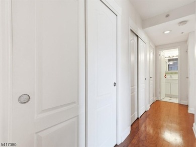 Welcome to this beautifully appointed move-in-ready condo - photo 17