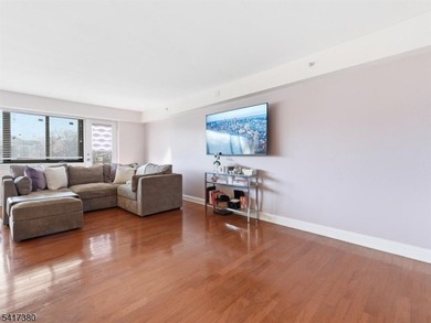 Welcome to this beautifully appointed move-in-ready condo - photo 18