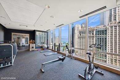 Exquisite Urban Sanctuary with Breathtaking Panoramas Indulge in