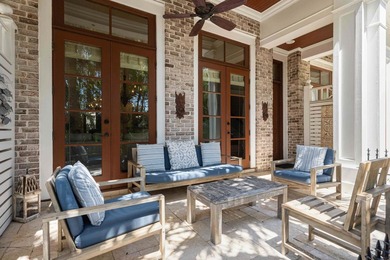 Wake up to breathtaking bay views and end your evenings with - photo 3
