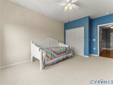 ALL the amenities, at your fingertips! Welcome to this