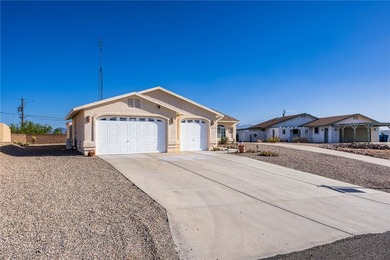 Welcome to this pristine 3BR/2BA home located on a quiet street - photo 25
