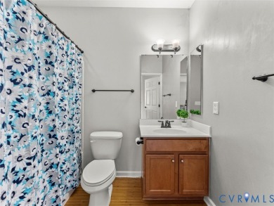 ALL the amenities, at your fingertips! Welcome to this