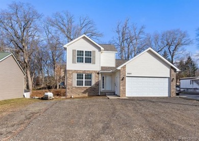 Woodland Lake - Livingston County Home Sale Pending in Brighton Michigan