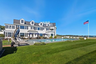 A rare and extraordinary offering, this iconic beachfront estate - photo 5
