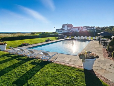 A rare and extraordinary offering, this iconic beachfront estate - photo 6