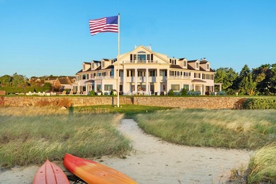 A rare and extraordinary offering, this iconic beachfront estate - photo 10