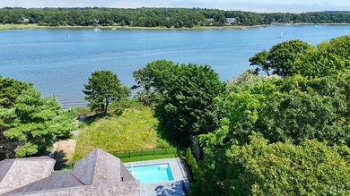 Mayflower Point, Orleans. This extraordinary waterfront estate - photo 3