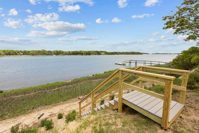 Mayflower Point, Orleans. This extraordinary waterfront estate - photo 9