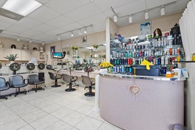 This 800 sqft retail condo is located right on Bayshore Blvd - photo 8