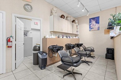 This 800 sqft retail condo is located right on Bayshore Blvd - photo 10