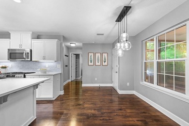 Welcome to 320 Branch Hill Park, where traditional charm meets - photo 9