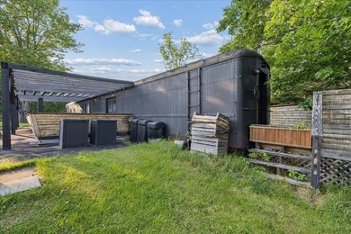 An extraordinary opportunity to own a truly distinctive - photo 31