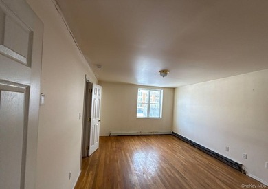 Colonial-style, Legal 2-family home, with 3 levels, featuring 5 - photo 15