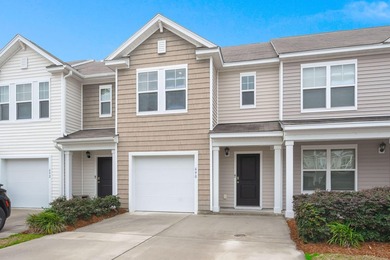 (private lake, pond, coastal) Townhome/Townhouse For Sale in Summerville South Carolina