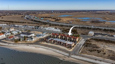 Welcome to 18 Empire Drive in the Bay Club Condominiums!