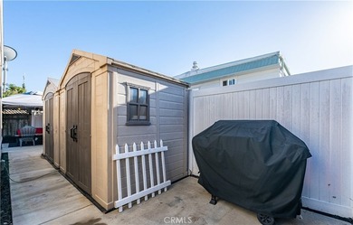 Boasting a rare, extra-large yard with a great grass area, this - photo 25