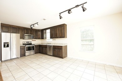 Fresh Interior Paint!! Pressure Washed!! Yard Work Done and - photo 8