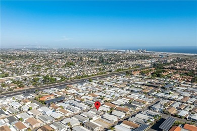 Boasting a rare, extra-large yard with a great grass area, this - photo 32
