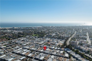 Boasting a rare, extra-large yard with a great grass area, this - photo 34