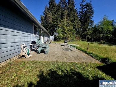 Space and natural light abound in this beautifully maintained - photo 34