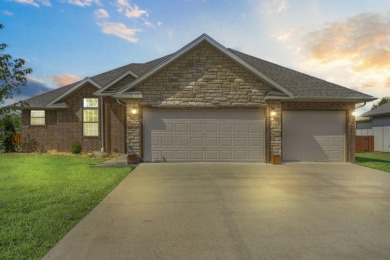 (private lake, pond, creek) Home For Sale in Springfield Missouri