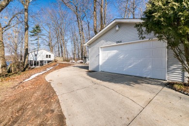 Cable Lake Home For Sale in Dowagiac Michigan