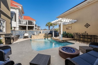 Renovated in 2020 with many upgrades throughout, this home is - photo 4