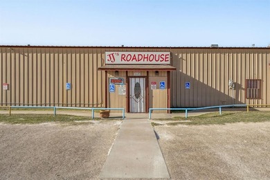 Turnkey Bar & Restaurant, Prime Location Near Lake Whitney! Own - photo 5