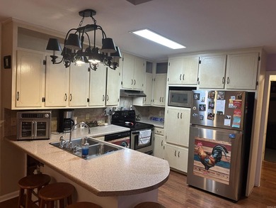 Hunters Paradise!! Beautiful 3 bedroom, 2 full bath home sitting - photo 7