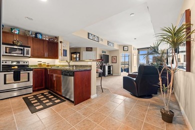 The Ultimate *FAN CAVE* with Breathtaking 11th-Floor Views Over - photo 5